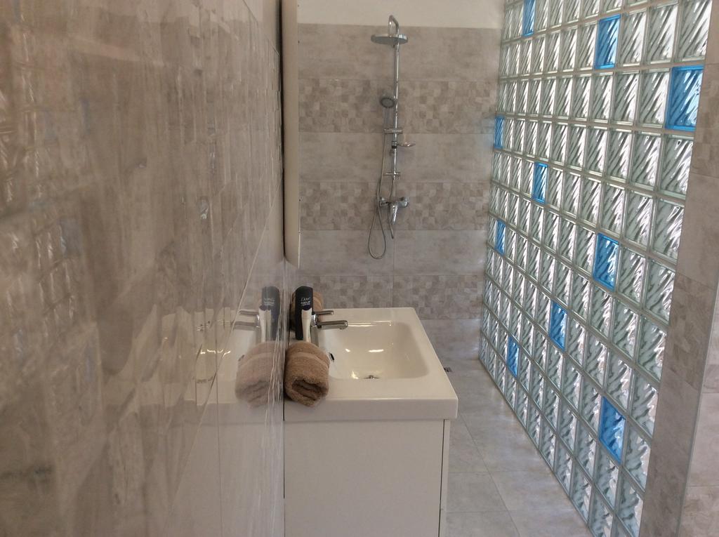 Apartment Furedi Virag