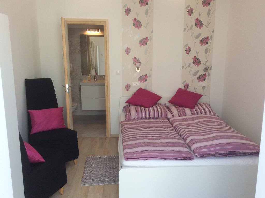 Furedi Virag Apartment