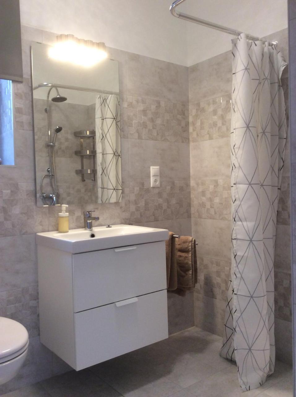 Furedi Virag Apartment *